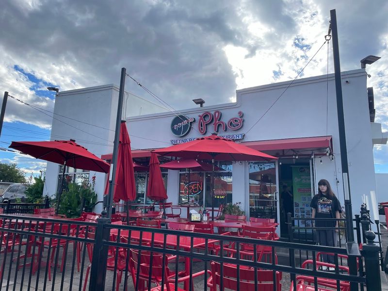 The Kind Of Local Signal That Stops You Mid-Errand