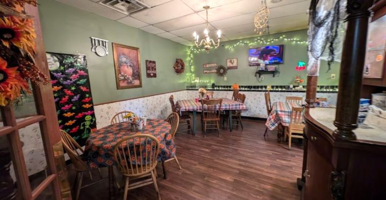 This Cozy Cafe In Beavercreek, Ohio Is A Dream For Pastry Lovers And People Who Enjoy Home-Style Food