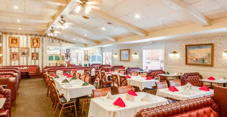 This Cozy Hole-In-The-Wall Ohio Italian Eatery Serves Pasta And Cutlets That Feel Like Sunday At Home