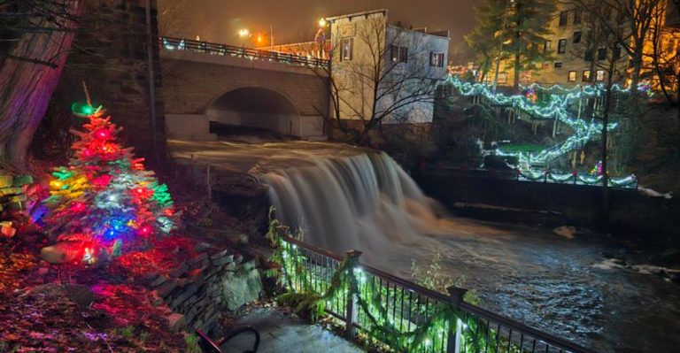 This Cozy Small Town In Ohio Is At Its Best In Winter