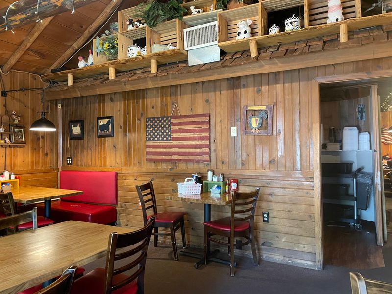 Rustic Log Cabin Atmosphere That Feels Like Home