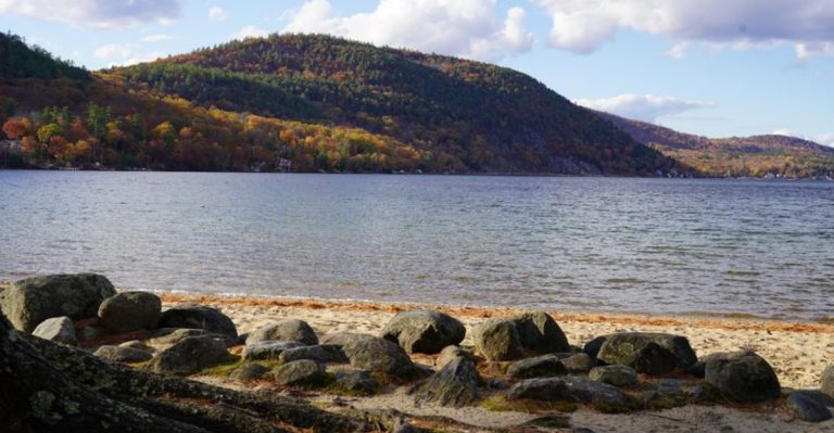 This Crystal-Clear New Hampshire Lake Is The Peaceful Summer Escape Most Travelers Miss