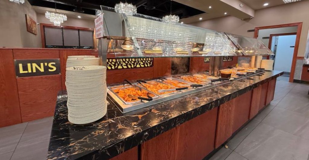 Texans Eating This Delicious All-You-Can-Eat Texas Seafood Restaurant Is A Feast For ...