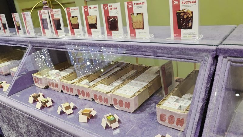 Handmade Bons, Midtown Counter