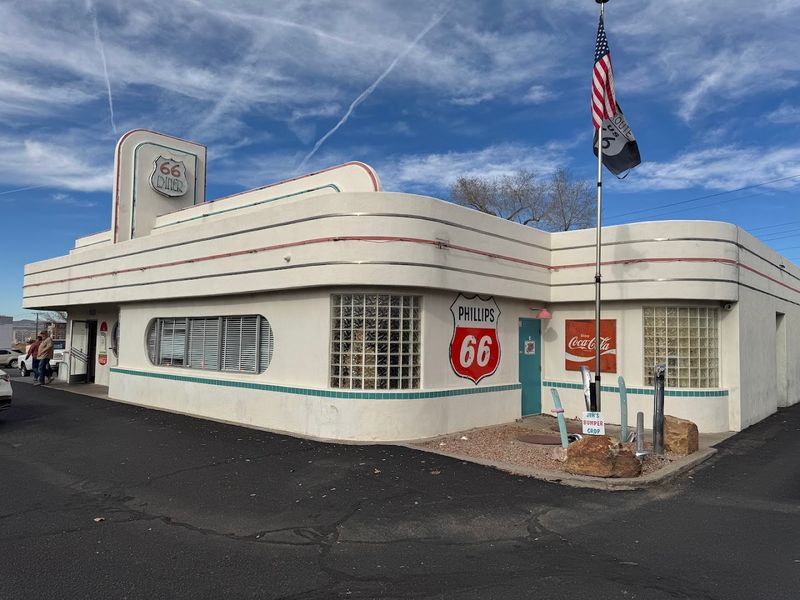 This Diner Belongs On Every Road Tripper's Must-Stop List