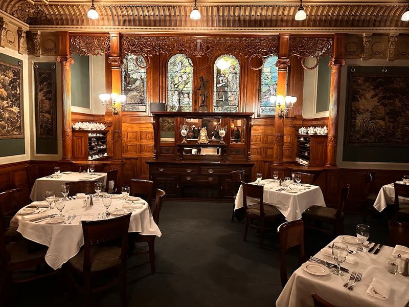 Choose A Room With Tiffany Light