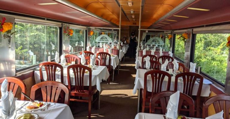 This Elegant Ohio Train Ride Feels Like A Delicious Trip Back In Time
