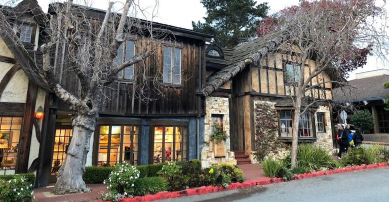 This Fairytale-Like Town In California Has No Street Names