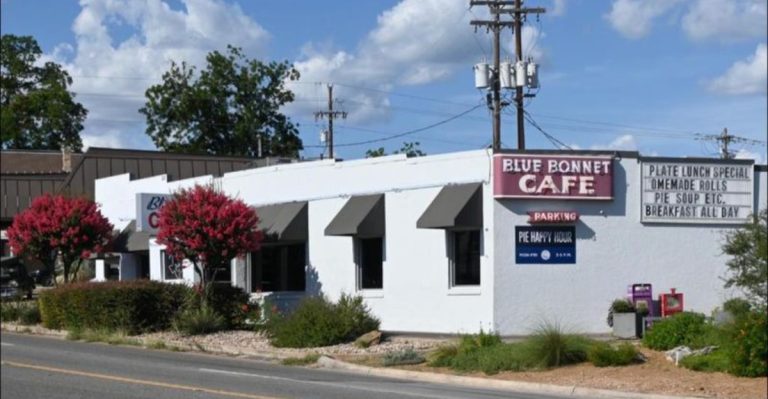 This Famous Texas Diner Serves Pancakes That Keep Locals Returning