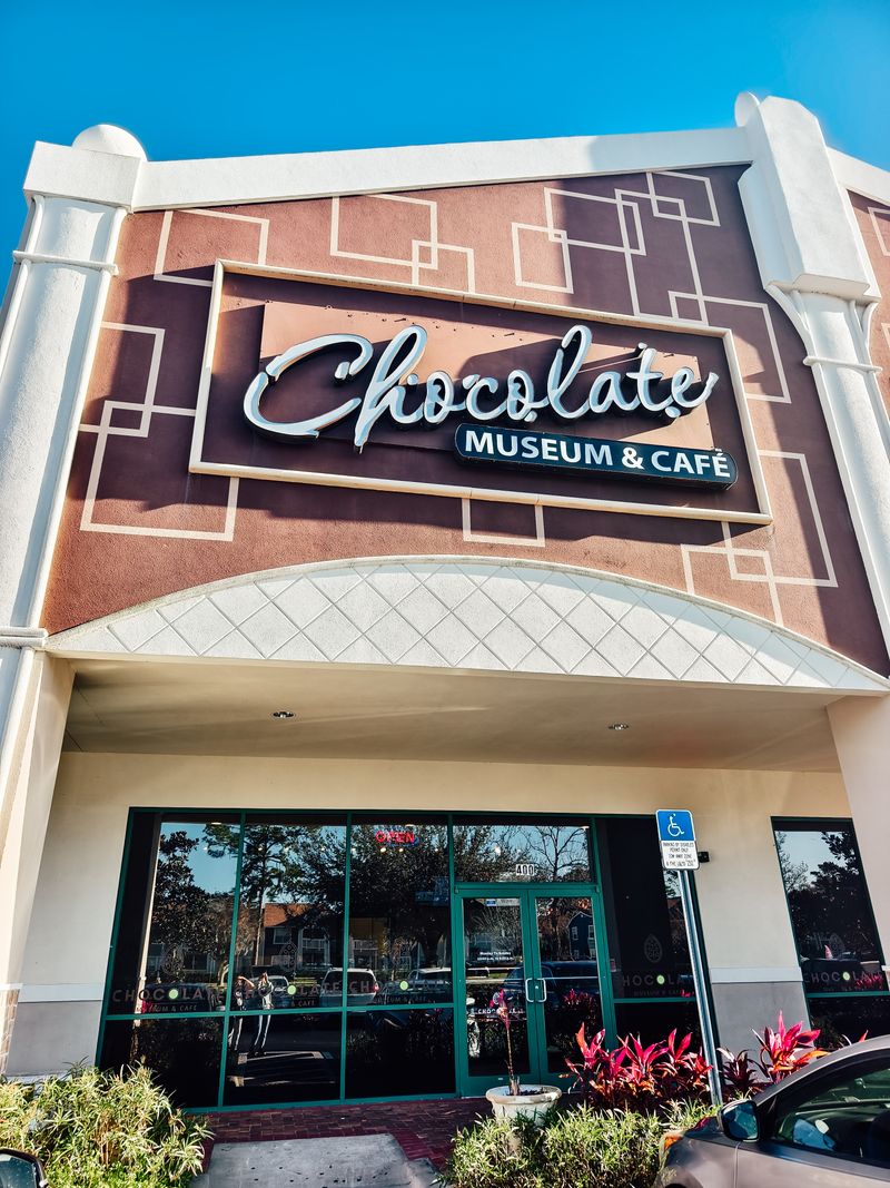 Arriving On International Drive: First Whiff, First Wow