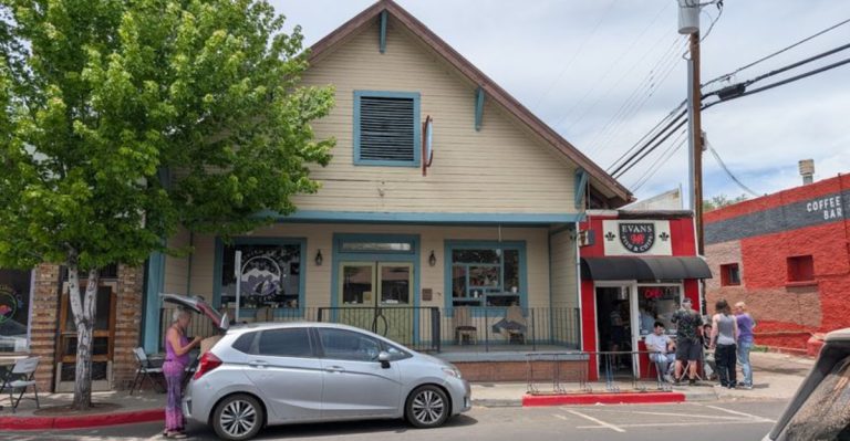 This Fish And Chips In Flagstaff, Arizona Makes The Desert Feel Like A Distant Memory