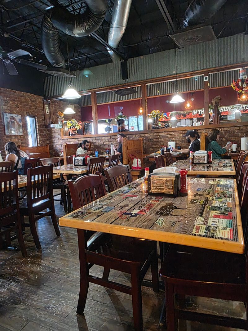 Cecil’s: Where Smoke Meets Magic