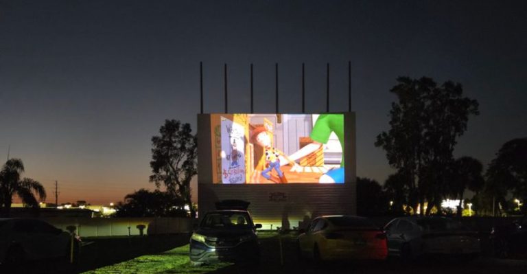 This Florida Drive-In Is Where Movie Nights Still Happen Under The Stars