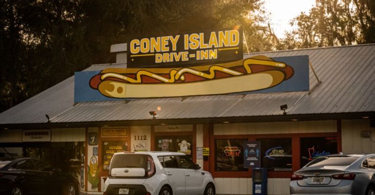 This Florida Hot Dog Stand Has Kept The Same Secret Recipe For Decades