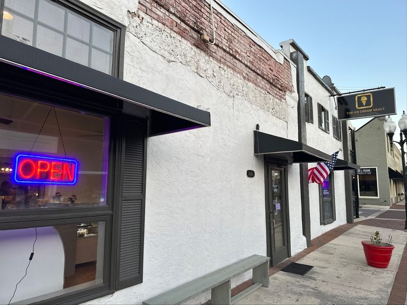 A Small Town Gem With Big Flavor Energy