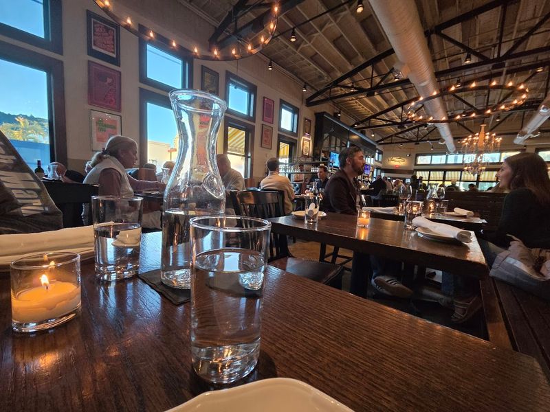 The Airy, Casually Elegant Ambiance That Feels Just Right