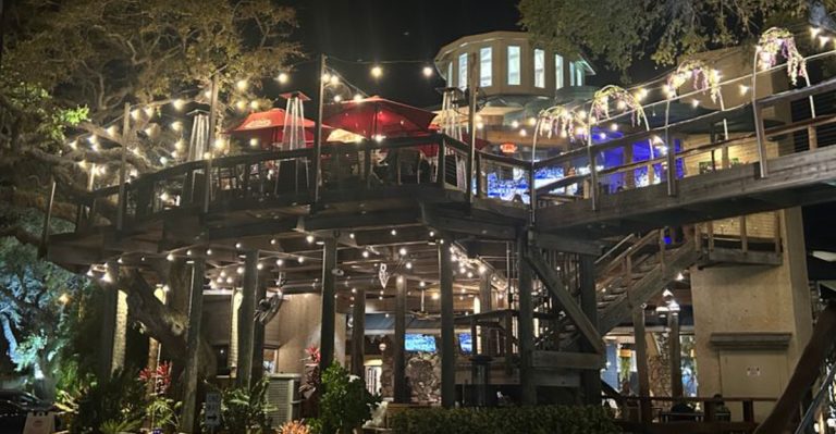 This Florida Restaurant Is So Unusual It Deserves Its Own Bucket List Spot