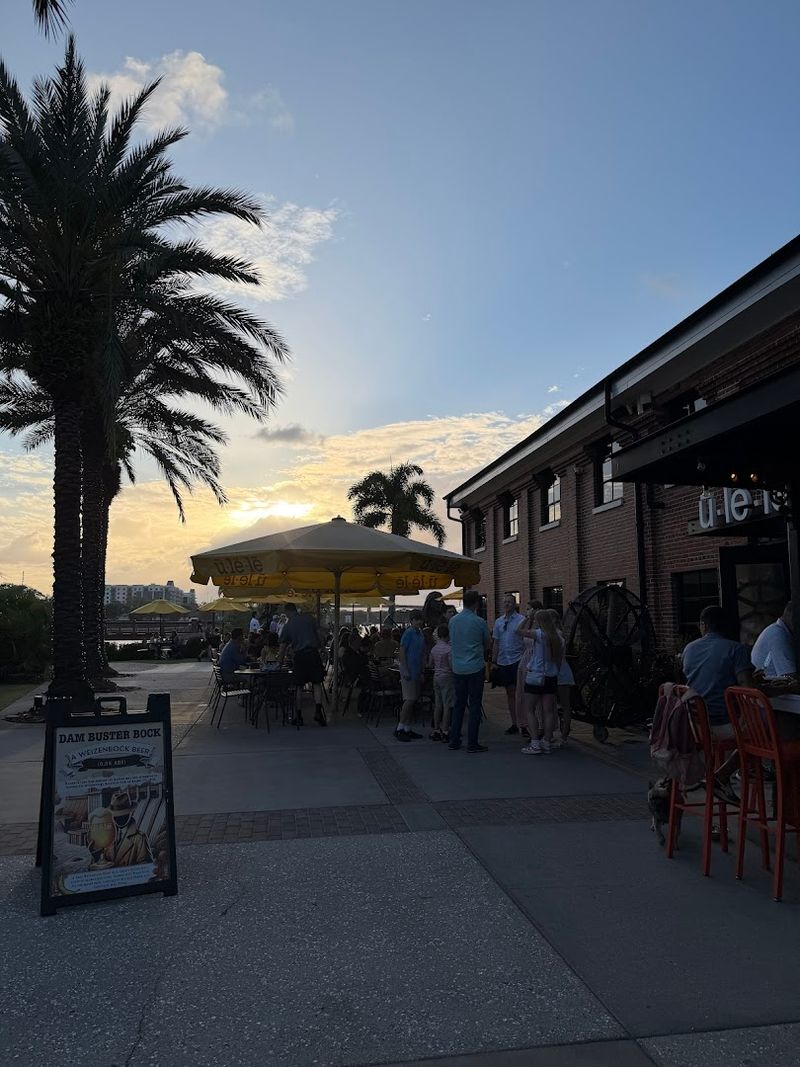 A Setting That Makes Every Meal Feel Like An Event