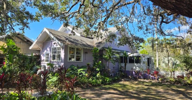 This Florida Tearoom Feels Like A Garden Party That Never Went Out Of Style