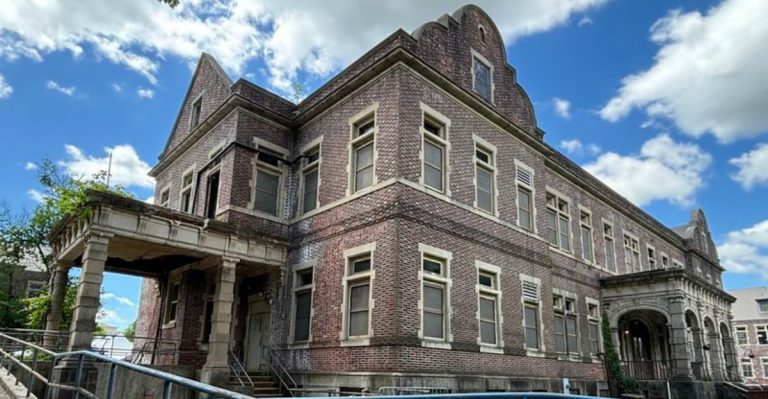 This Former Pennsylvania Asylum Is Considered One Of America’s Most Haunted