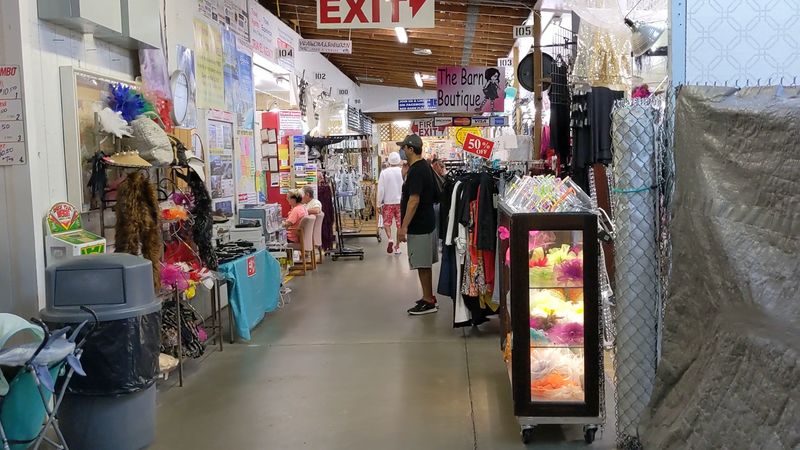 Food Court That Travels Continents