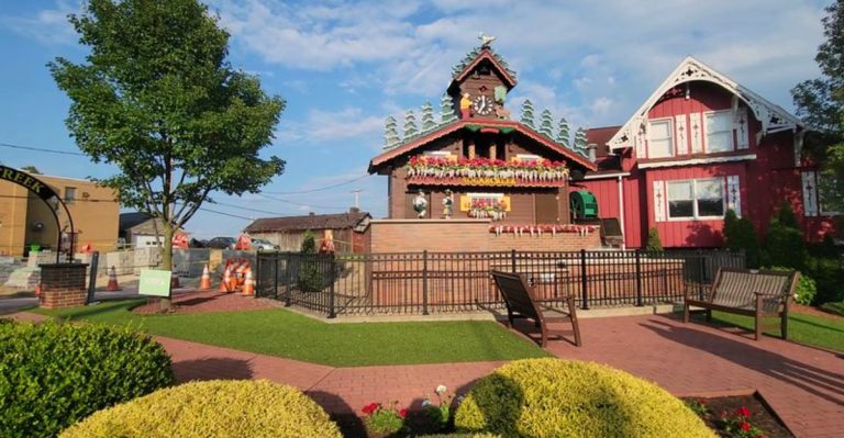 This Giant Ohio Cuckoo Clock Puts On A Charming Show Every 30 Minutes