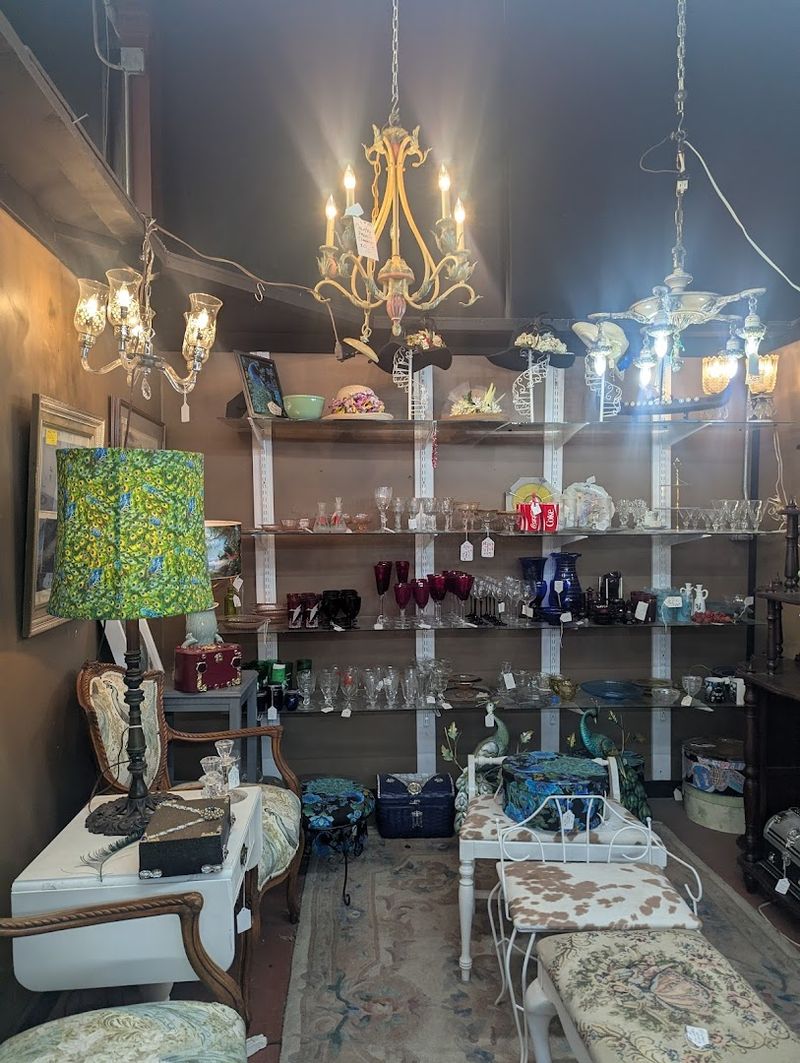 Indoor Antique Buildings House Serious Collector Treasures