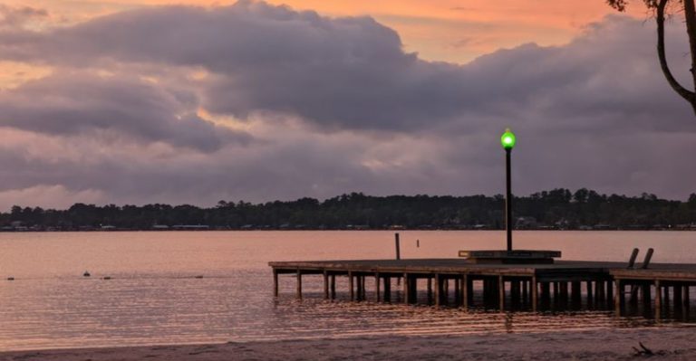 This Glistening Spring-Fed Lake In North Carolina Will Take Your Breath Away