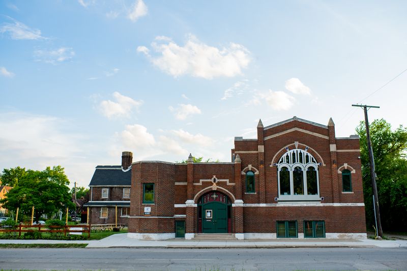 Arrive When The Light Hits The Windows