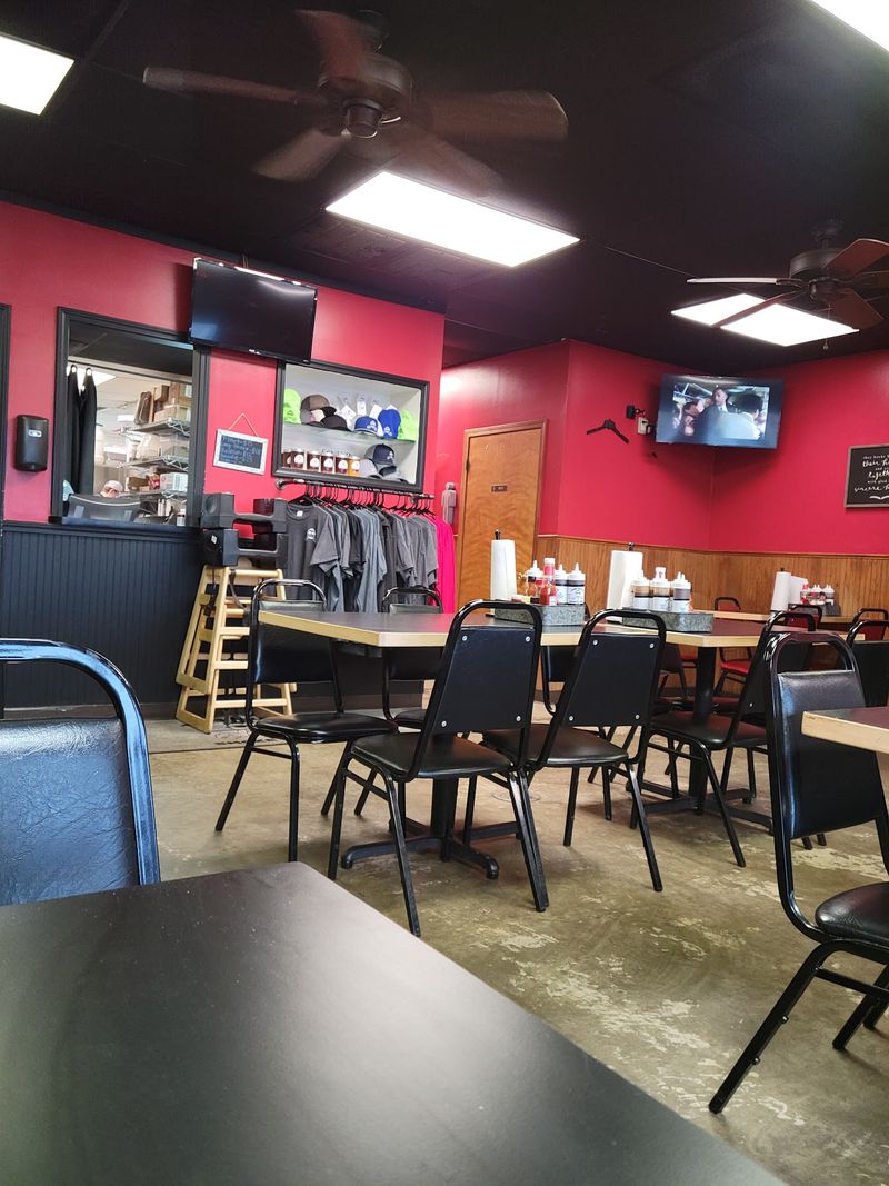 This Guy's Smoke N Grill, Searcy