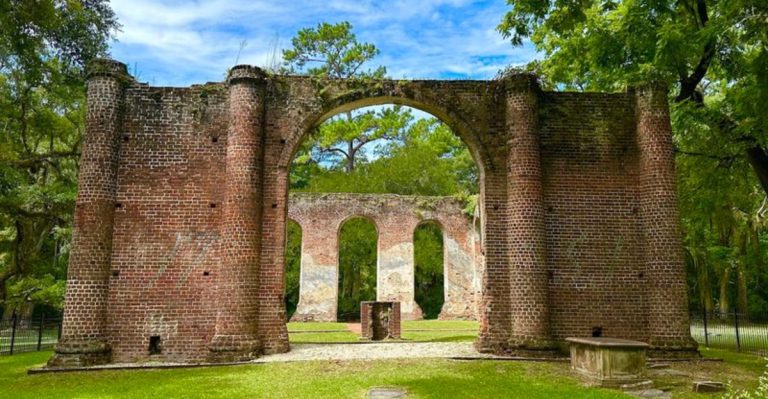 This Haunted Waterfront Ruins In South Carolina Feel Like Something Out Of A Ghost Story