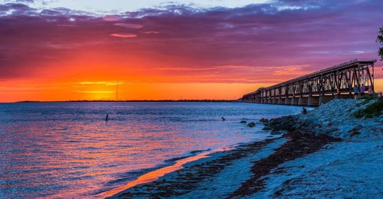 This Hawaiian-Looking Beach In Florida Is A Hidden Gem Worth Visiting