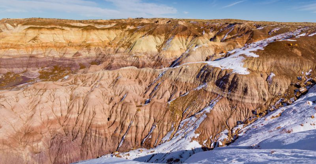 This Heavenly 1-Mile Arizona Trail Feels Like Stepping Onto Another Planet (Perfect For Your February Adventures)