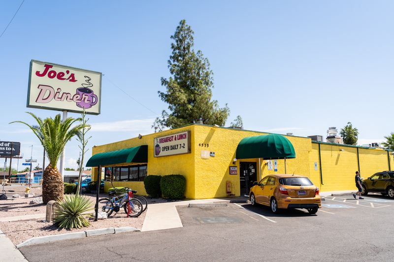 Finding Joe's Diner In The Melrose District