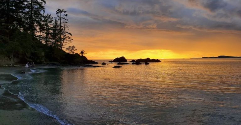 This Hidden Coastal Park In Washington Has The Most Stunning Sunset Views