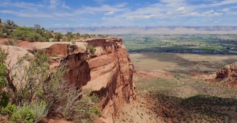 This Hidden Colorado Canyon Rim Feels Like A National Park Without The Usual Crowds