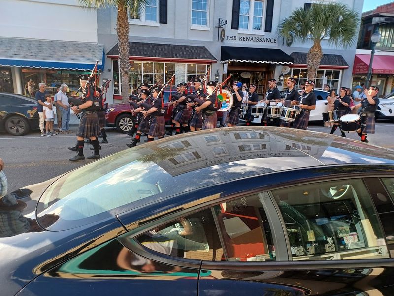 A Downtown That Looks Like It Was Painted By Hand