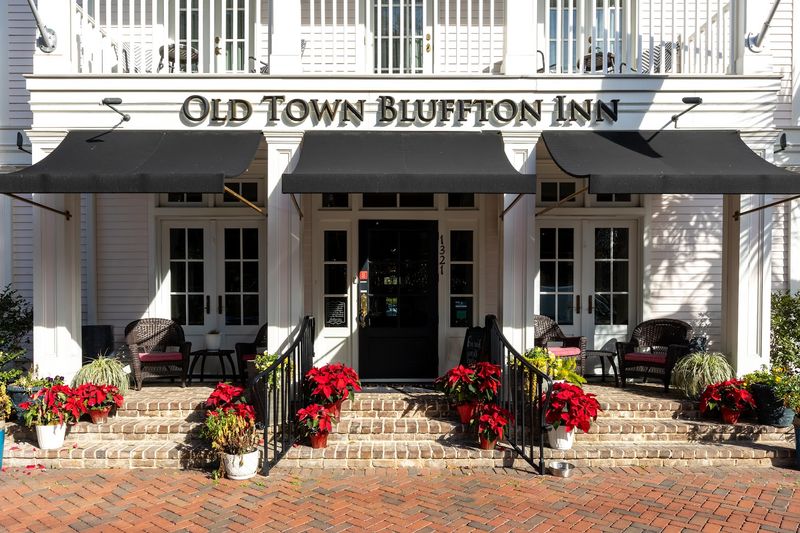 Queen Anne Architecture That Stops You In Your Tracks