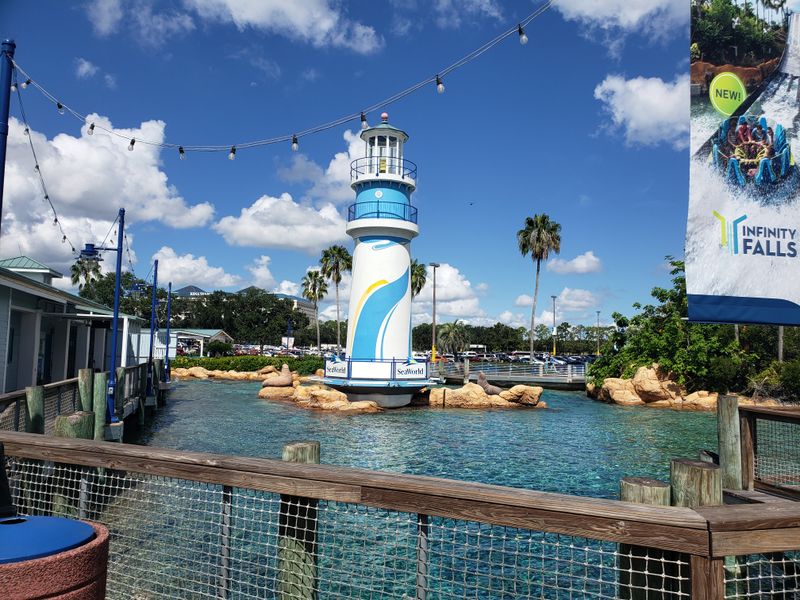 A Grand Frozen Welcome On Sea World Drive