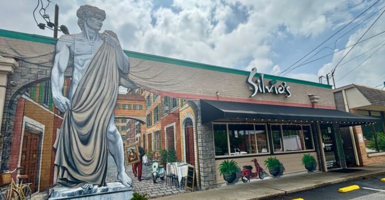 This Hidden Kentucky Italian Spot Serves Pasta That Locals Say Tastes Like Tradition