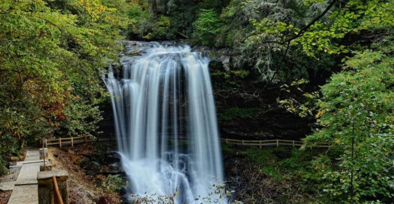 This Hidden North Carolina Waterfall Is So Magical, You’ll Think You’re in A Fairy Tale