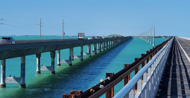 This Historic Seven Mile Bridge In Florida Feels Like Stepping Back In Time