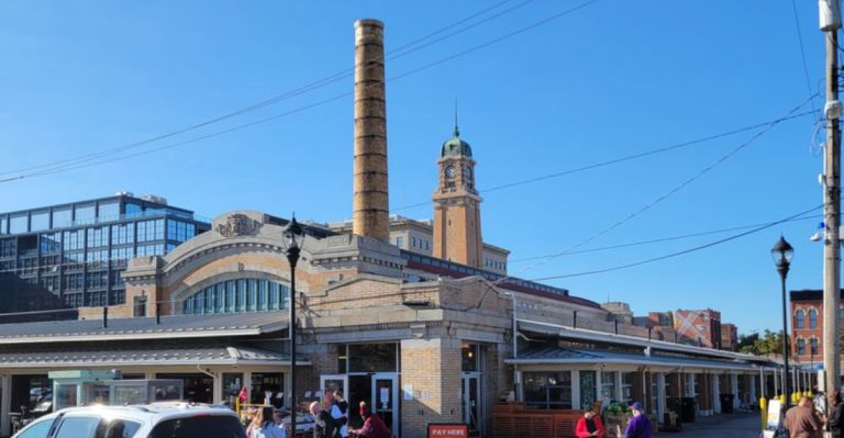 This Hole-In-The-Wall Ohio Spot Serves Burgers Locals Say Taste Like Homemade Cookout Classics