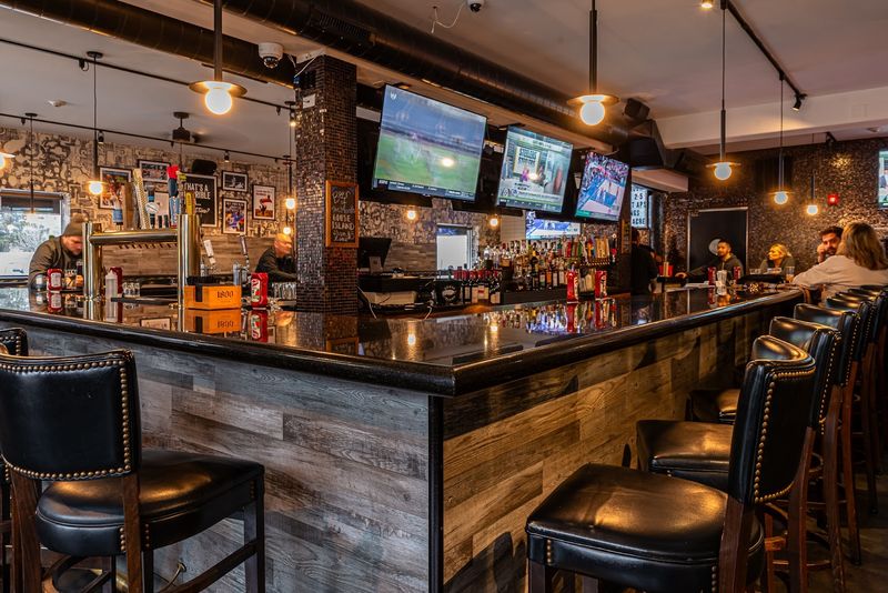 A Cozy Neighborhood Atmosphere