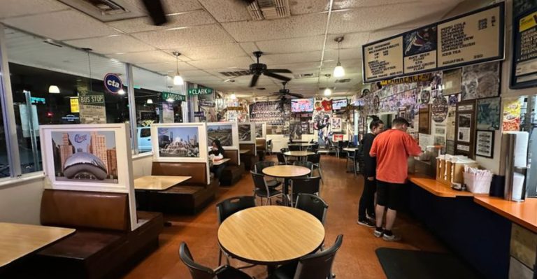 This Hot Dog Spot In Phoenix, Arizona Serves Classics Locals Say No One Can Match
