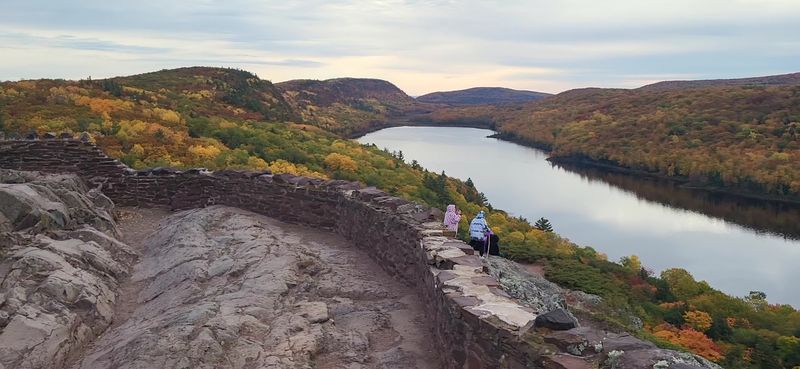Lake Of The Clouds Overlook