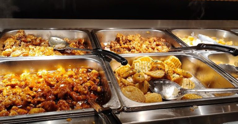 This Iconic Kansas Buffet Is So Good It Feels Like A Rare Find Worth Protecting
