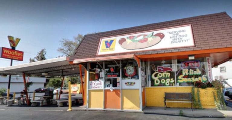 This Iconic Missouri Stand Still Serves Hot Dogs The Classic Way Locals Love