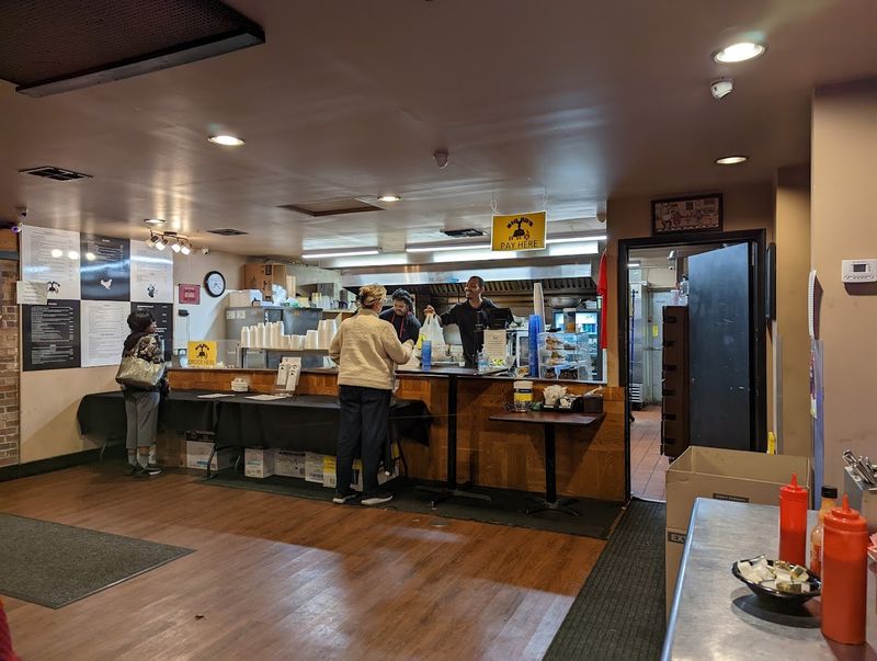 Counter Service That Moves With Purpose