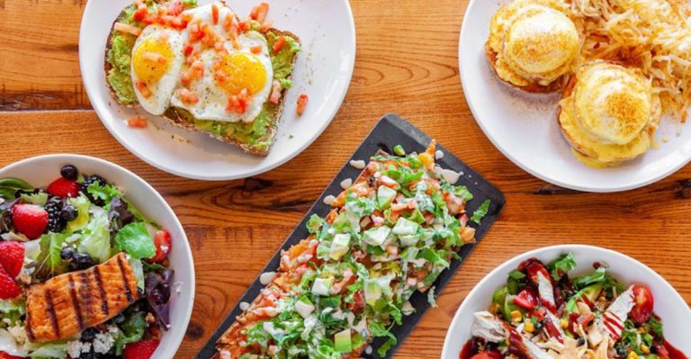 This Illinois Breakfast Spot Has Been Serving Tradition On Every Plate For Generations